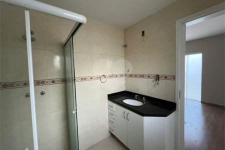 Casa à venda com 4 quartos, sendo 2 suítes, no condomínio Pedra Mar, Rio de Janeiro - RJ