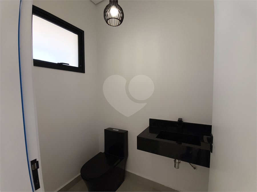 Casa à venda com 3 quartos, sendo 1 suíte, no condomínio Residencial Villagio Wanel, Sorocaba - SP