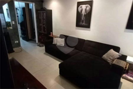 Casa à venda com 3 quartos, sendo 1 suíte, no condomínio Jardim das Palmas, São Paulo - SP
