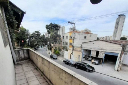 Sobrado à venda com 4 quartos em Vila Firmiano Pinto, São Paulo, SP