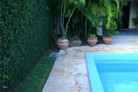 Casa à venda com 2 suítes em Jardim Eliana, Araraquara, SP