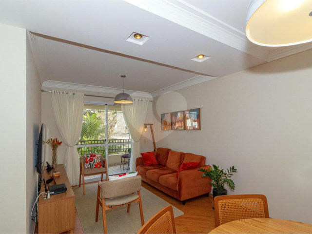 Apartamento à venda com 3 quartos, sendo 1 suíte,  em Jardim Marajoara, São Paulo, SP