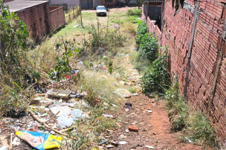 Terreno a venda no Cidade Aracy 2