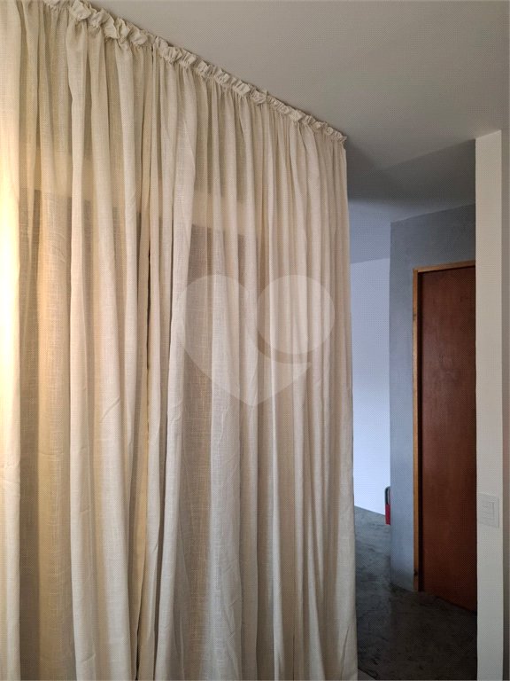 Apartamento moderno e mobiliado, 1 dormitório 1 banheiro, sala de star com varanda, cozinha americana, na Vila Olímpia.