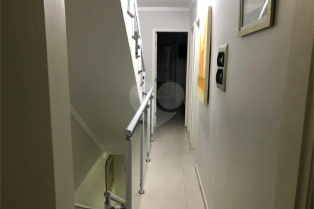 Casa à venda com 3 quartos, sendo 1 suíte, no condomínio Dolce Villa Anália Franco, São Paulo - SP
