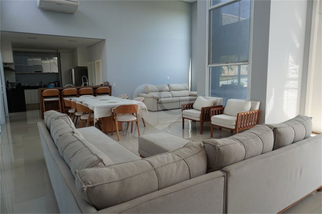 Casa à venda com 4 suítes no condomínio Fazenda Palmeiras Imperiais, Salto - SP