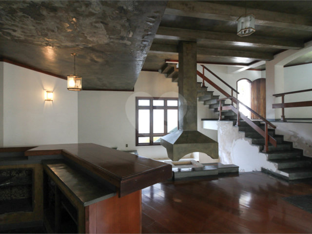 Casa à venda com 5 quartos, sendo 3 suítes,  em Jardim São Bento, São Paulo, SP