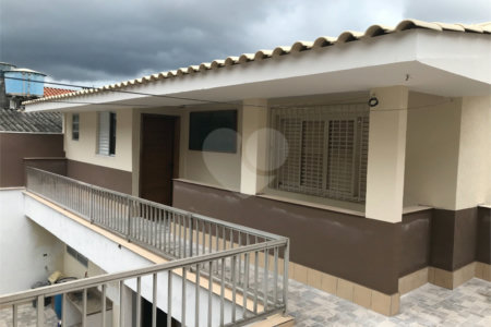 Sobrado à venda com 5 quartos, sendo 1 suíte, em Alto da Boa Vista, São Paulo, SP