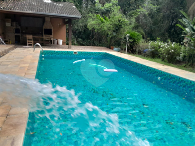 Casa Térrea à venda com 5 quartos, sendo 2 suítes,  em Roseira, Mairiporã, SP