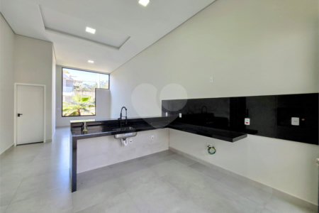 Casa à venda com 3 quartos, sendo 1 suíte, no condomínio Golden Park Residence, Sorocaba - SP