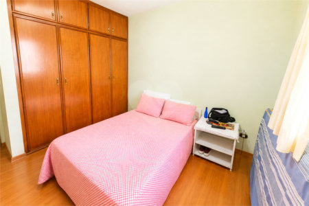 Casa à venda com 3 quartos, sendo 1 suíte, em Santo Amaro, São Paulo, SP