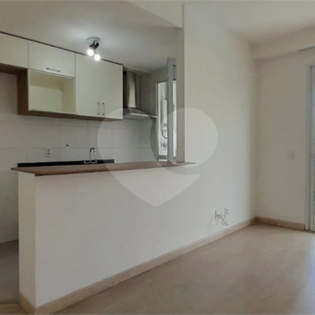 Apartamento à venda com 2 quartos em Vila Anastácio, São Paulo, SP