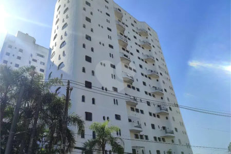 Apartamento à venda com 4 quartos, sendo 2 suítes,  em Vila Andrade, São Paulo, SP