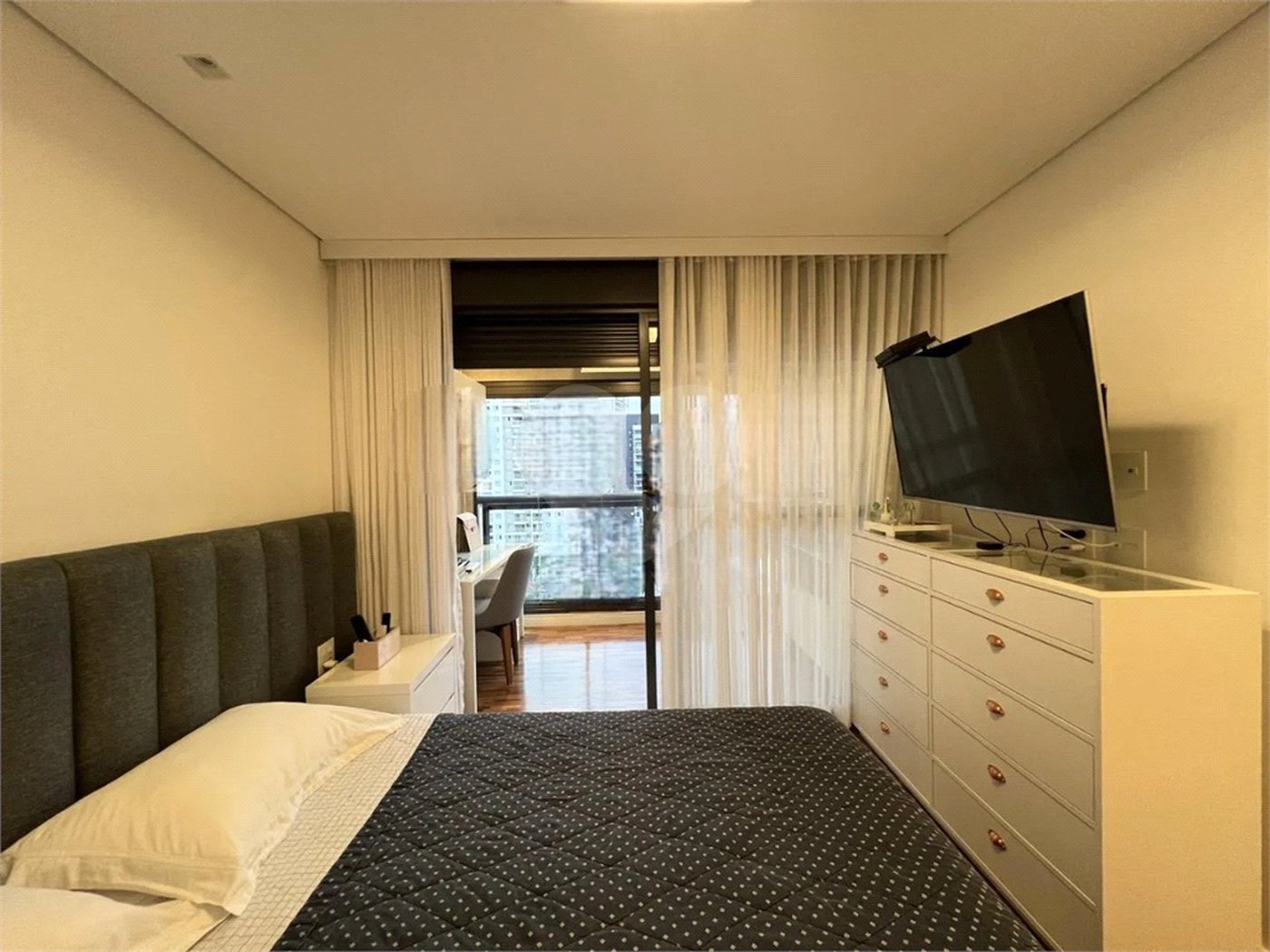 Apartamento à venda com 2 suítes em Vila Romana, São Paulo, SP