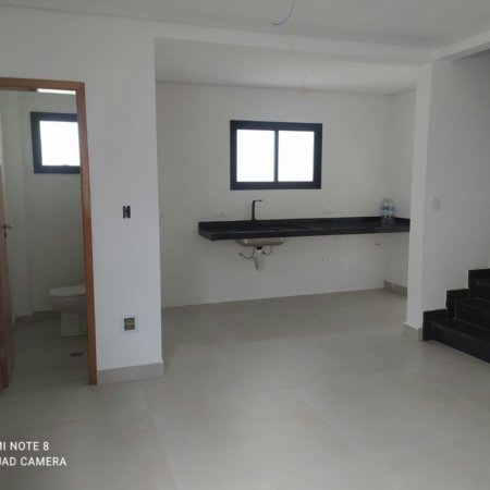 Sobrado com 3 dormitórios à venda, 107 m² por R$ 825.000,00 - Estuário - Santos/SP