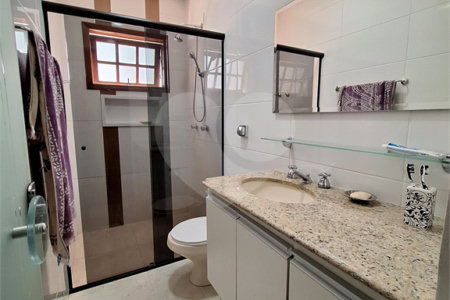 Casa à venda com 3 suítes no condomínio Bosque de Grevilea, Vinhedo - SP