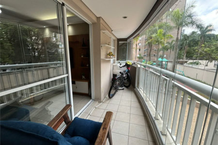 Apartamento à venda com 3 quartos, sendo 1 suíte, em Vila Andrade, São Paulo, SP