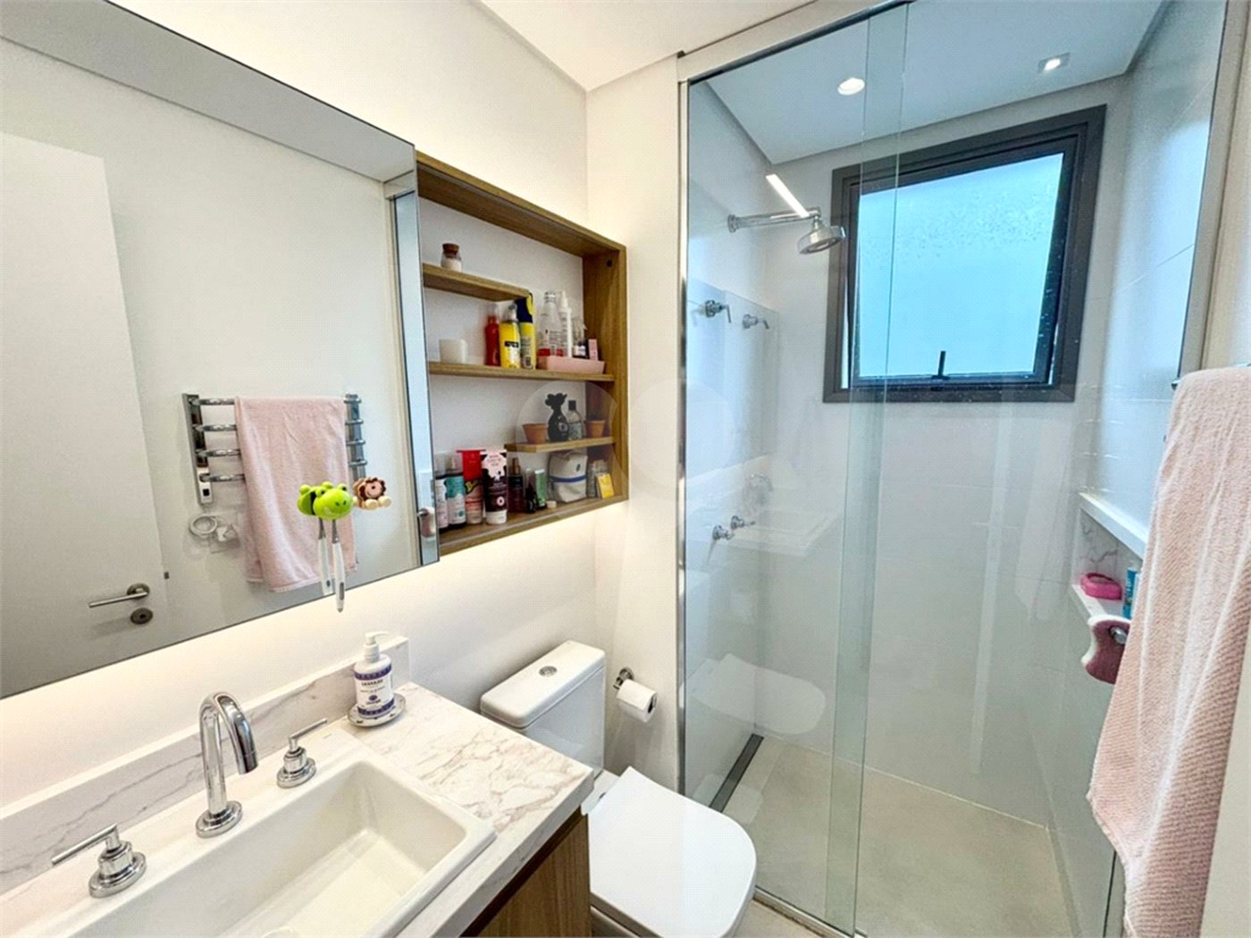 Apartamento à venda com 3 suítes em Moema, São Paulo, SP