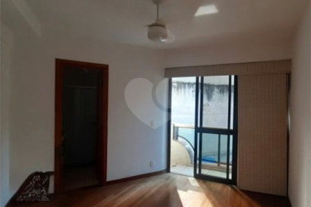 Apartamento à venda com 3 quartos, sendo 1 suíte,  em Lagoa, Rio de Janeiro, RJ