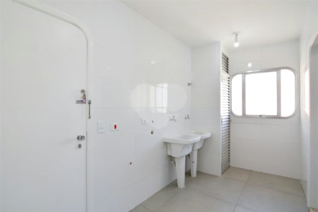 Apartamento à venda com 4 quartos, sendo 2 suítes,  em Brooklin Paulista, São Paulo, SP