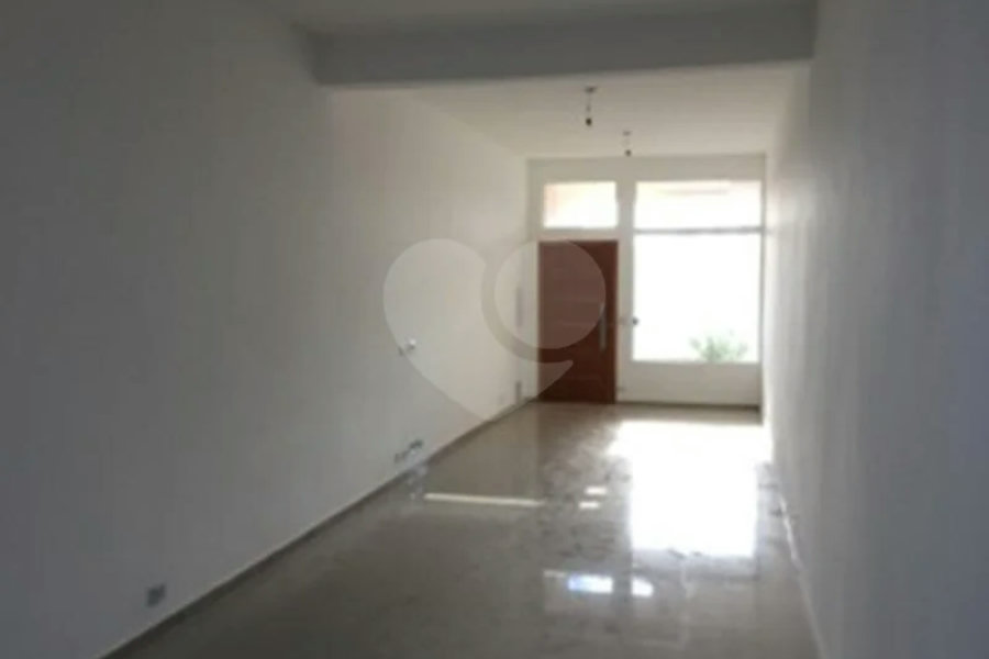 Sobrado novo nunca habitado.