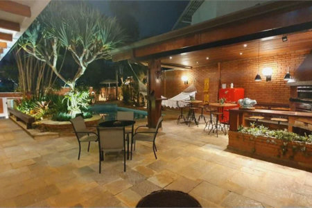 Casa à venda com 5 suítes em Jardim Leonor, São Paulo, SP