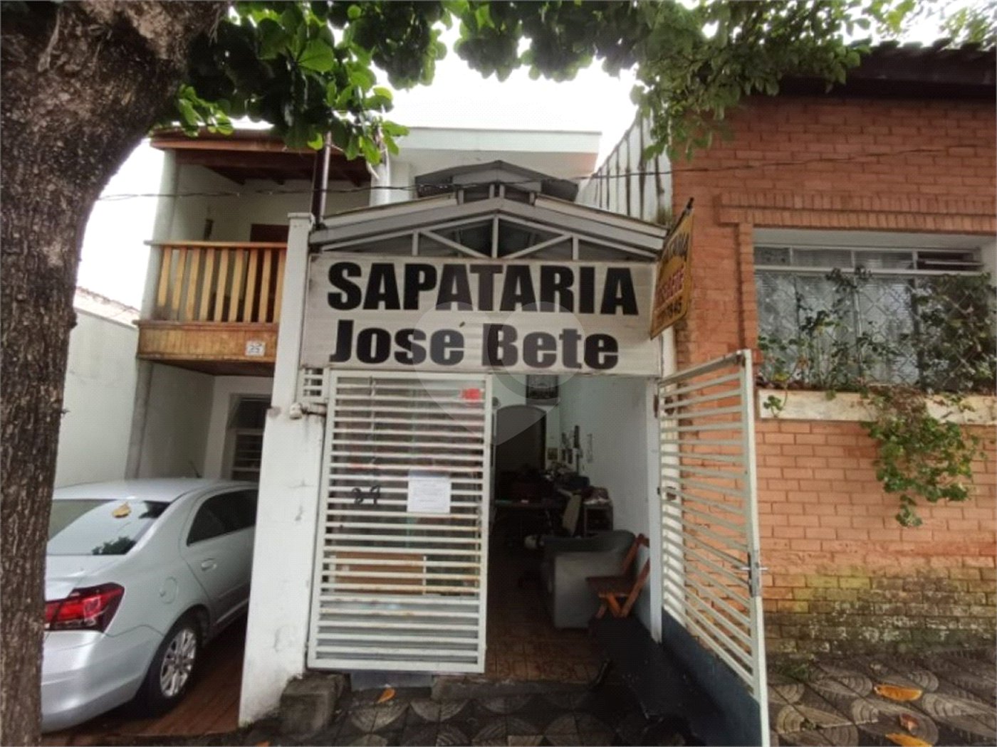 Casa à venda com 4 quartos, sendo 1 suíte, em Vila Leão, Sorocaba, SP