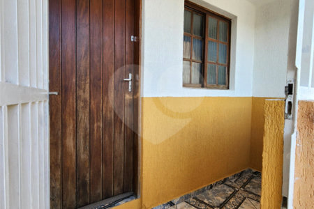 Casa à venda com 2 quartos no Centro, Poá, SP