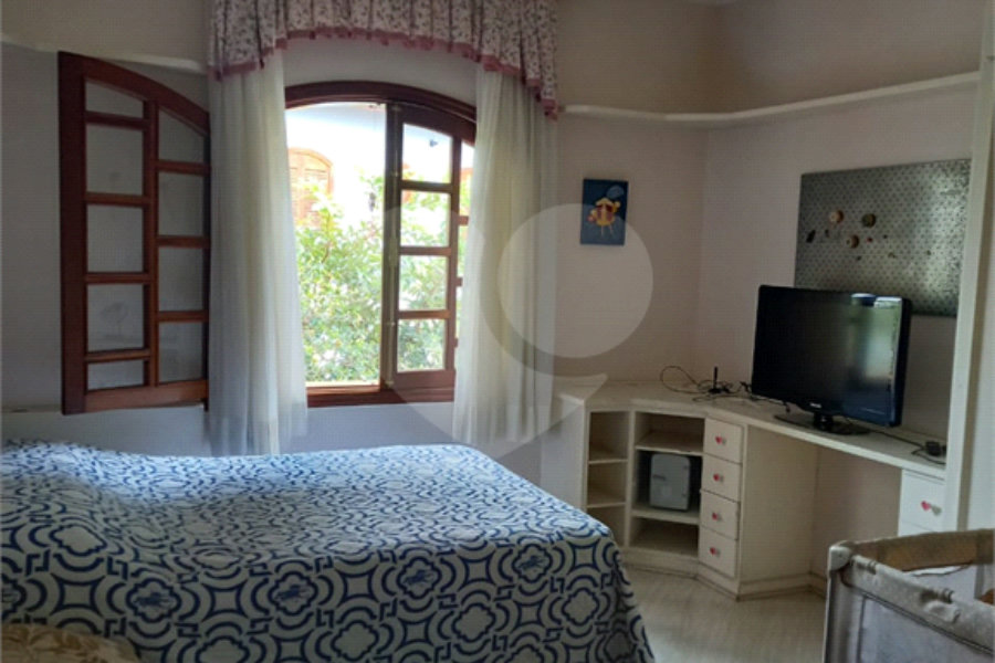 Casa à venda com 4 suítes no condomínio Bibi II, São Paulo - SP