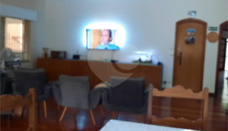 Sobrado à venda com 10 quartos, sendo 3 suítes, em Tremembé, São Paulo, SP