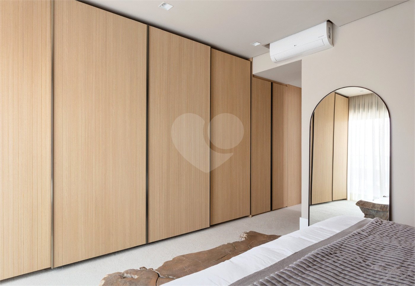 Apartamento à venda com 3 suítes em Cerqueira César, São Paulo, SP
