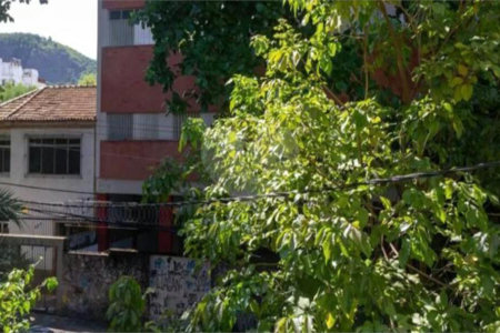 Casa à venda com 5 quartos, sendo 1 suíte, em Grajaú, Rio de Janeiro, RJ