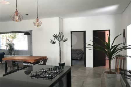 Chácara à venda com 6 quartos, sendo 2 suítes, em Jardim Brogotá, Atibaia, SP