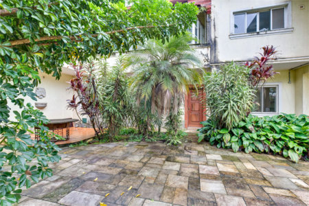 Casa à venda com 5 suítes no condomínio Chácara Flora, São Paulo - SP