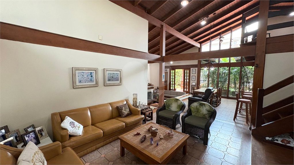 Casa à venda com 4 quartos, sendo 2 suítes,  no condomínio Vivendas do Lago, Sorocaba - SP