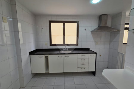 Apartamento à venda com 3 quartos, sendo 1 suíte,  em Tijuca, Rio de Janeiro, RJ