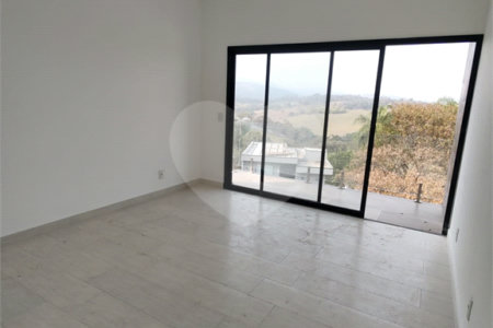 Sobrado à venda com 3 suítes em Jardim Paulista, Atibaia, SP