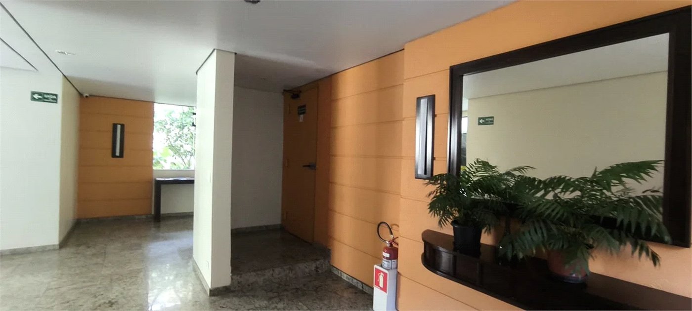 Apartamento à venda com 3 quartos, sendo 1 suíte, em Pinheiros, São Paulo, SP
