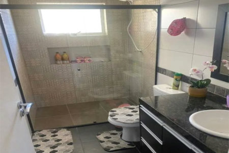 Casa à venda com 4 quartos, sendo 2 suítes, em Jardim Samara, São Paulo, SP