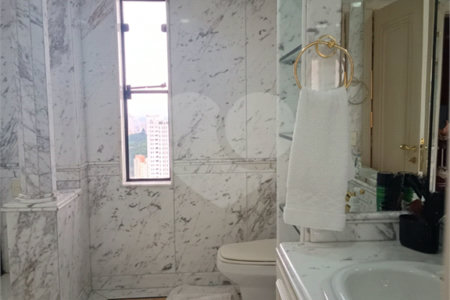 Apartamento à venda com 4 suítes em Vila Suzana, São Paulo, SP
