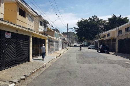 Sobrado à venda com 3 quartos, sendo 1 suíte, em Cidade Vargas, São Paulo, SP