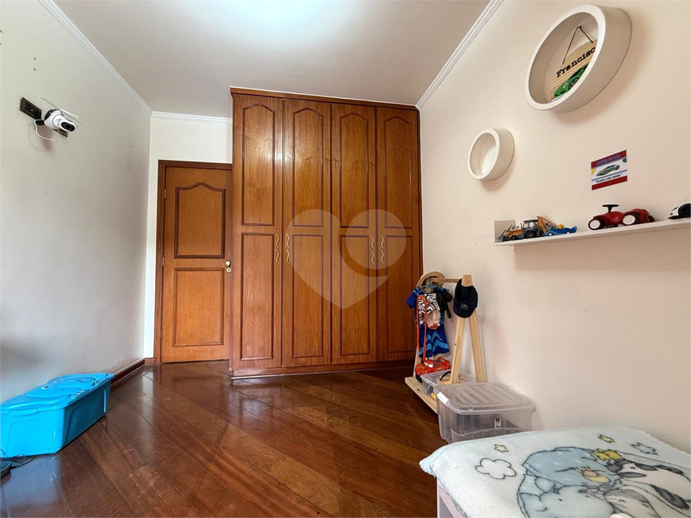 Casa à venda ou para alugar com 3 quartos, sendo 1 suíte, no condomínio Da Serra, São Paulo - SP