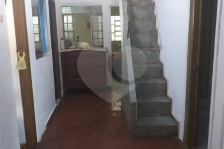 Sobrado à venda com 3 quartos em Parque Vitória, São Paulo, SP