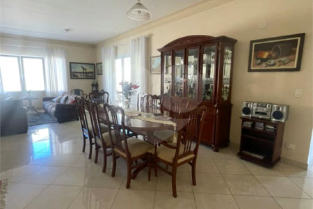 Casa à venda com 5 quartos, sendo 4 suítes,  em Vila Oliveira, Mogi das Cruzes, SP
