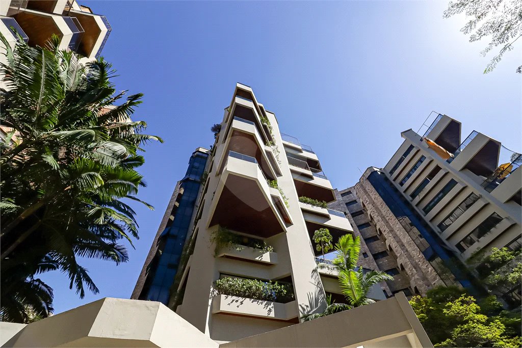 Apartamento à venda ou para alugar com 4 suítes em Jardim Vitória Régia, São Paulo, SP