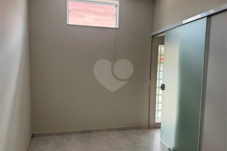 Sobrado à venda com 3 quartos, sendo 1 suíte,  no Centro, Itapetininga, SP