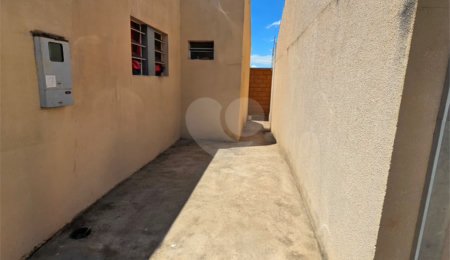 Casa à venda com 2 quartos no condomínio Esmeralda, Itapetininga - SP