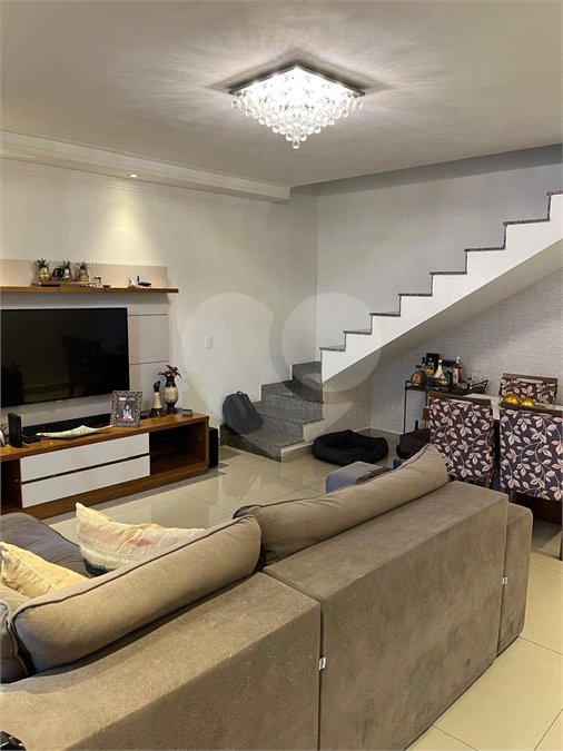Casa à venda com 3 quartos, sendo 2 suítes, no condomínio Palmas, São Paulo - SP