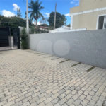 Sobrado à venda ou para alugar com 3 suítes em Jardim do Lago, Atibaia, SP
