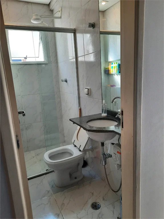 Sobrado à venda com 3 quartos, sendo 1 suíte,  em Jardim Ester, São Paulo, SP